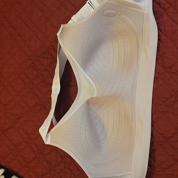 Under Armour Maximum Support Bra - Picture 4 of 5